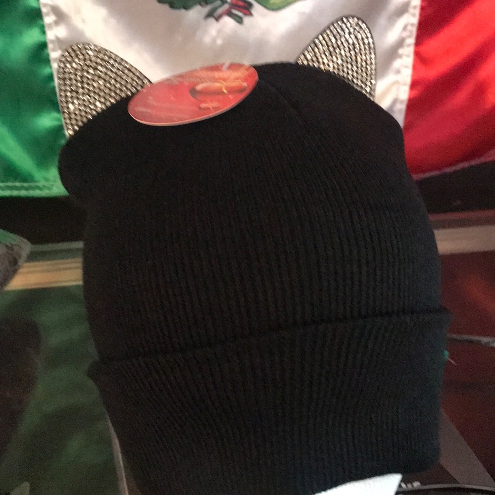 Classic knit beanie hat with cat ears